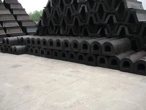 Dabisks pusapaļas gumijas spārns